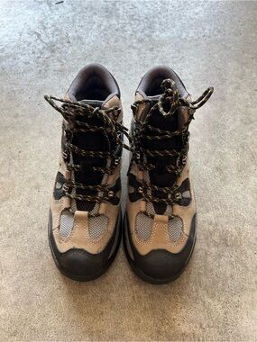 Steel toed Boots in Tan and Black